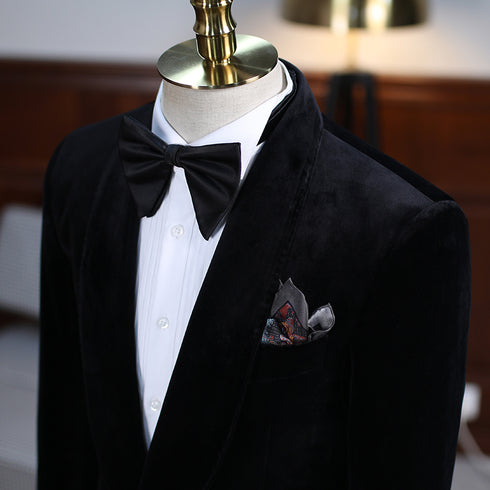 Black Velvet Tuxedo Jacket – Inspired by Men's Modern Suits for Wedding Plus Size